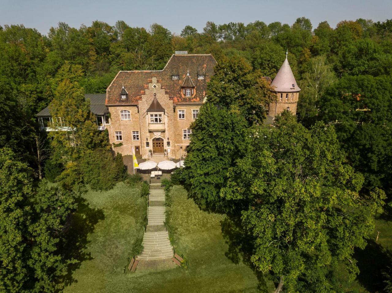 Schlosshotel Villa Westerberge Aschersleben Exteriör bild